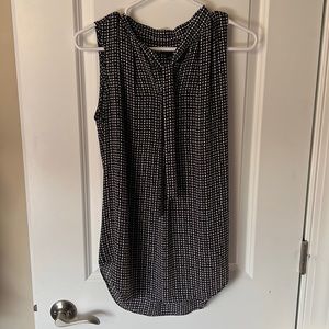 Ann Taylor navy and off white sleeveless tie front top